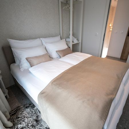 Apartments Kras 24 With Pool Sežana Eksteriør billede