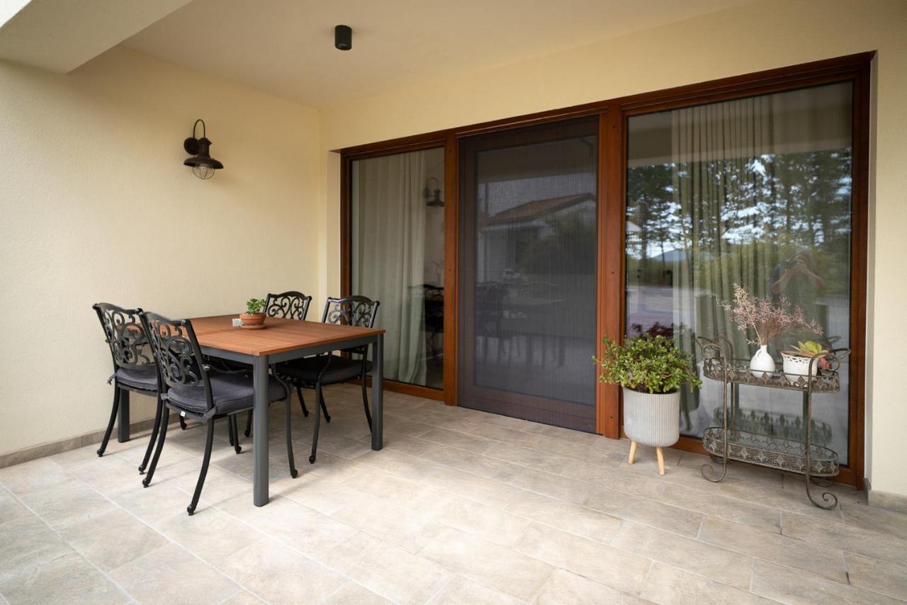 Apartments Kras 24 With Pool Sežana Eksteriør billede