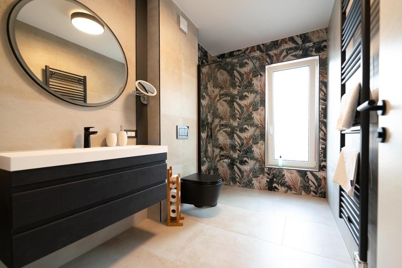 Apartments Kras 24 With Pool Sežana Eksteriør billede