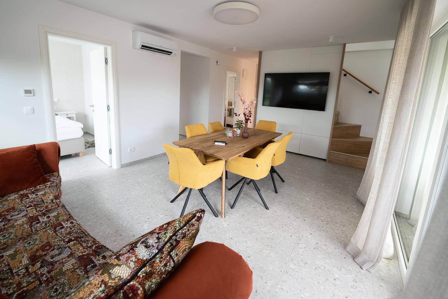 Apartments Kras 24 With Pool Sežana Eksteriør billede