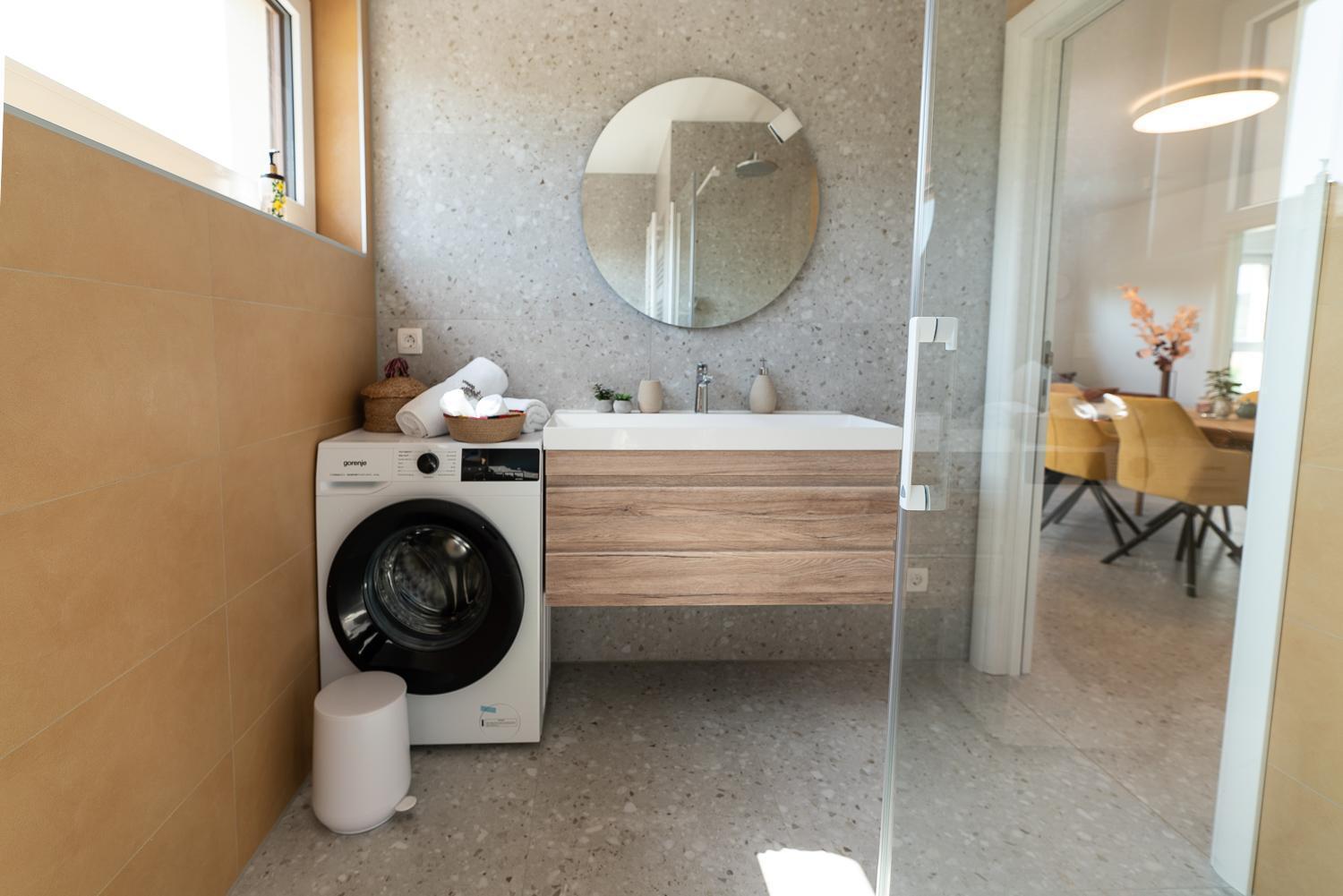 Apartments Kras 24 With Pool Sežana Eksteriør billede